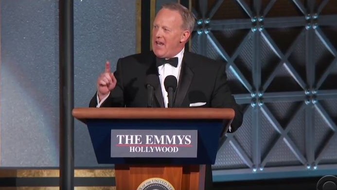 Emmys gegen Trump? Überraschungsauftritt von Sean Spicer